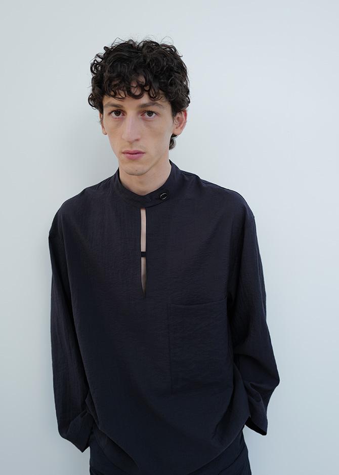 le 17 septembre BAND NECK PULLOVER SHIRT [NAVY]