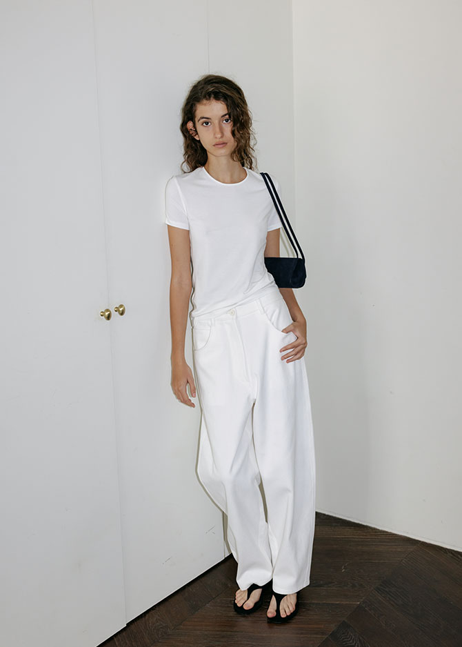 le 17 septembre BASICO CURVED PANTS [WHITE BLACK]