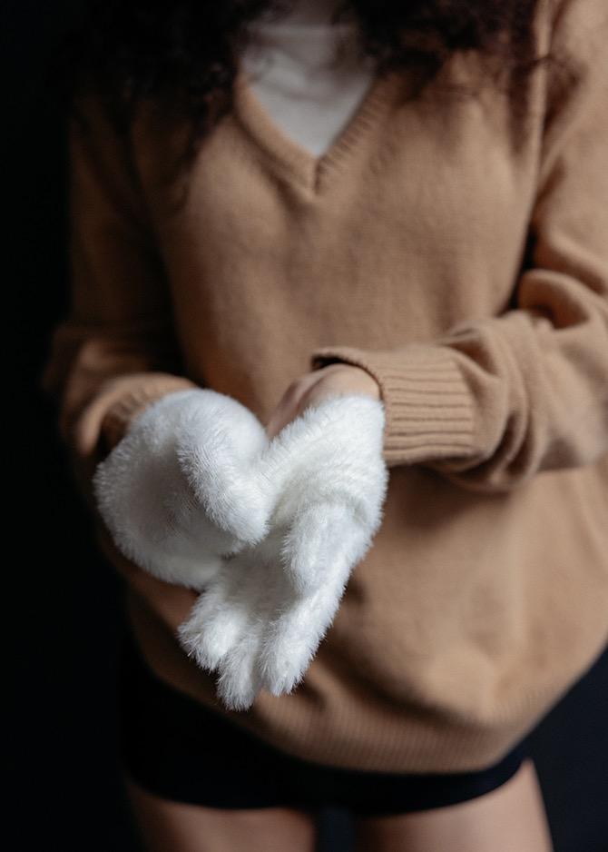 le 17 septembre BRUSHED GLOVES [IVORY GRAY NAVY]