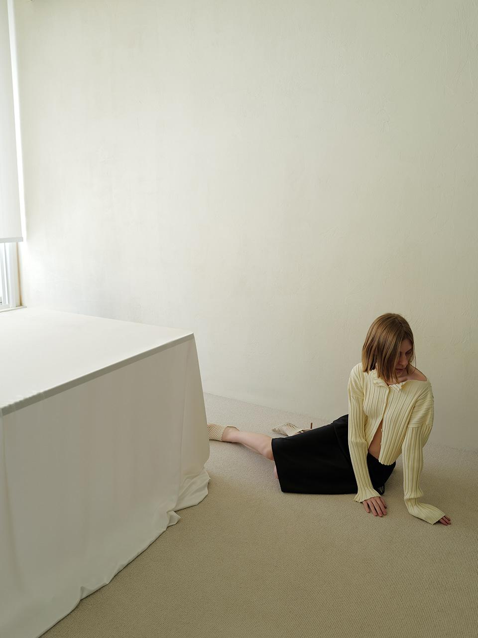 le 17 septembre CECILIE SILKY SKIRT [BLACK]