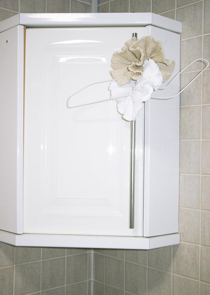 le 17 septembre FREYA PLEATS SCRUNCHIE [WHITE BEGIE]