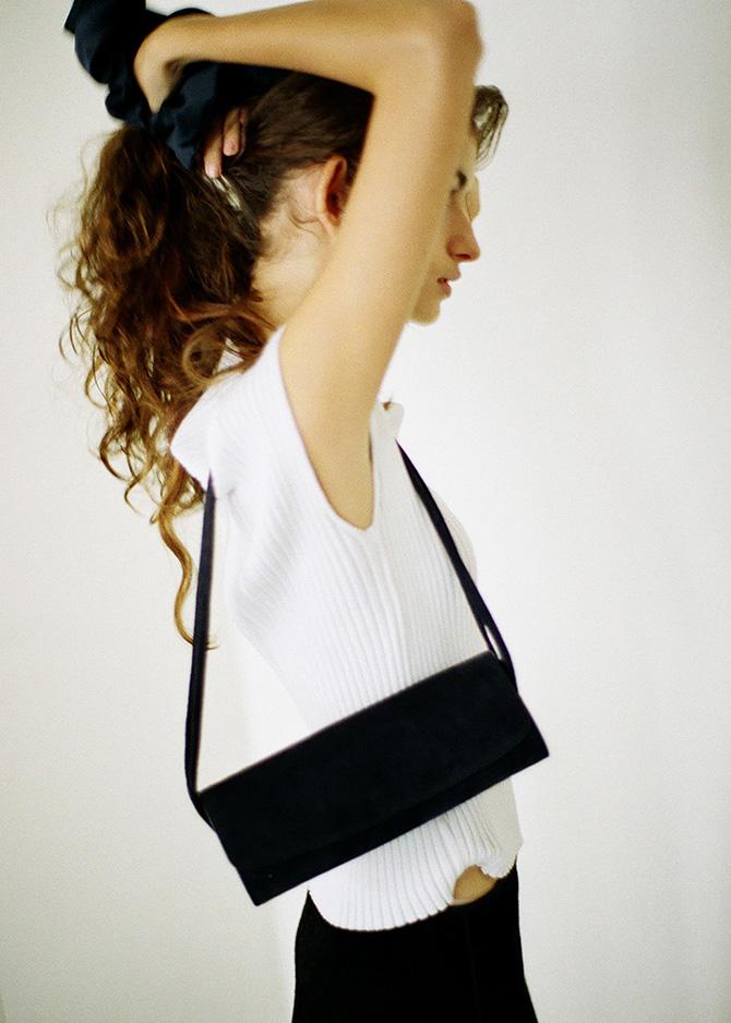 le 17 septembre Offline Only | SQUARE SCRUNCH [NAVY]