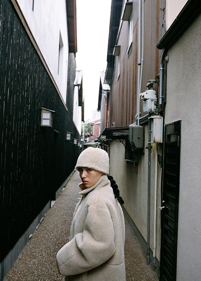 Le 17 Septembre REVERSIBLE SHEARLING HAT [CAMEL]