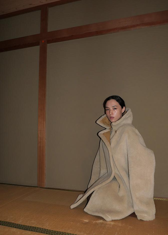 le 17 septembre SUEDE FUR REVERSIBLE COAT [CAMEL]