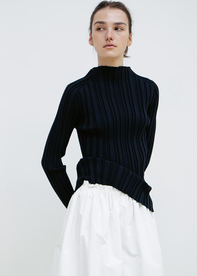 Le 17 Septembre MILLIE KINT MOCKNECK TOP [IVORY BLACK]