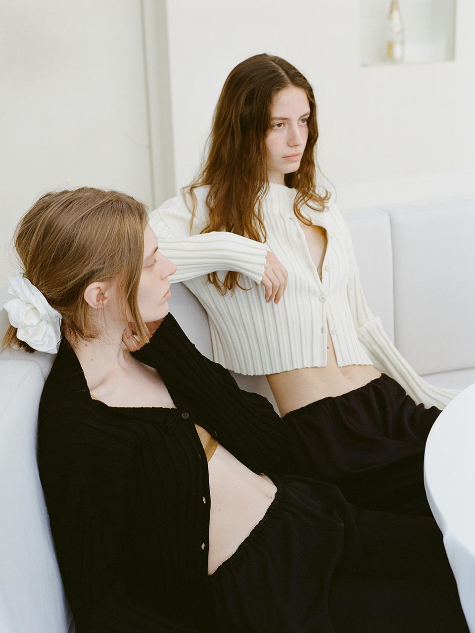 le 17 septembre MILLIE RIB KNIT CARDIGAN [IVORY BLACK]