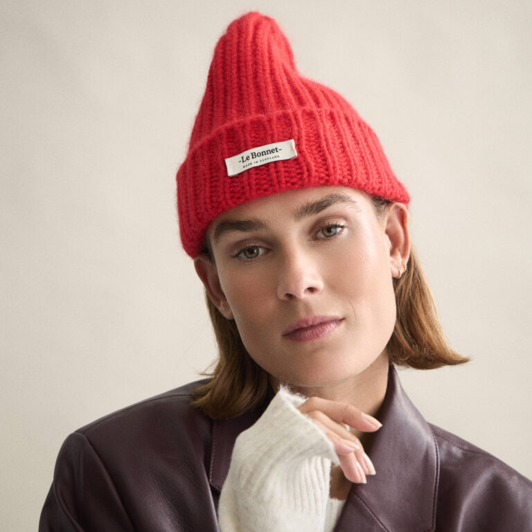 Le Bonnet Logo Beanie — Crimson