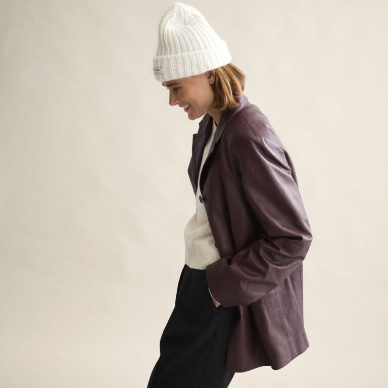 Le Bonnet Logo Beanie — Snow