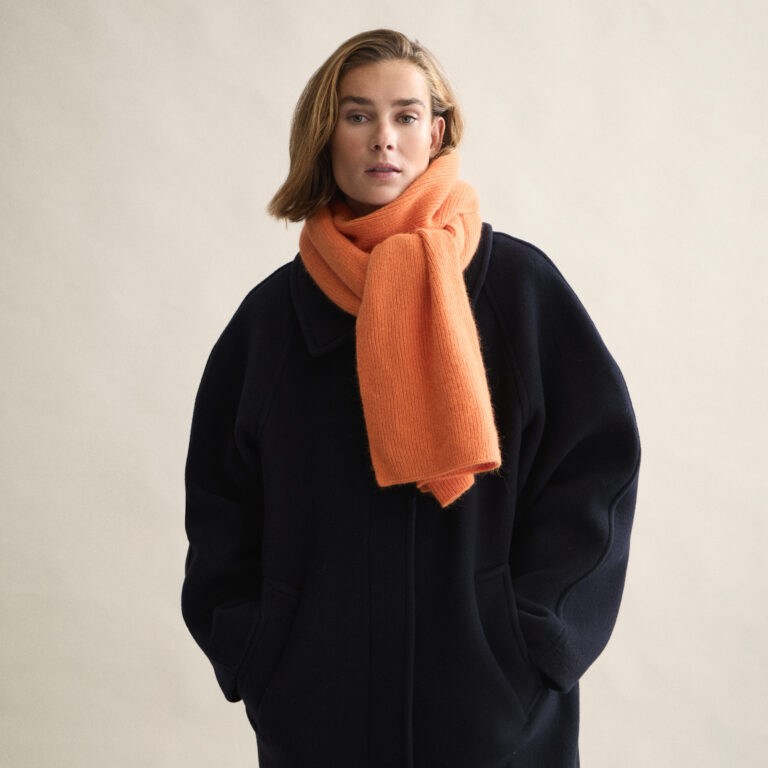 Le Bonnet Scarf — Flame