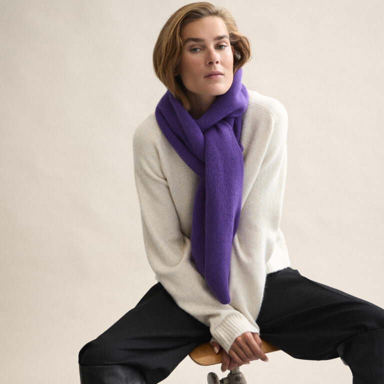 Le Bonnet Scarf — Grape