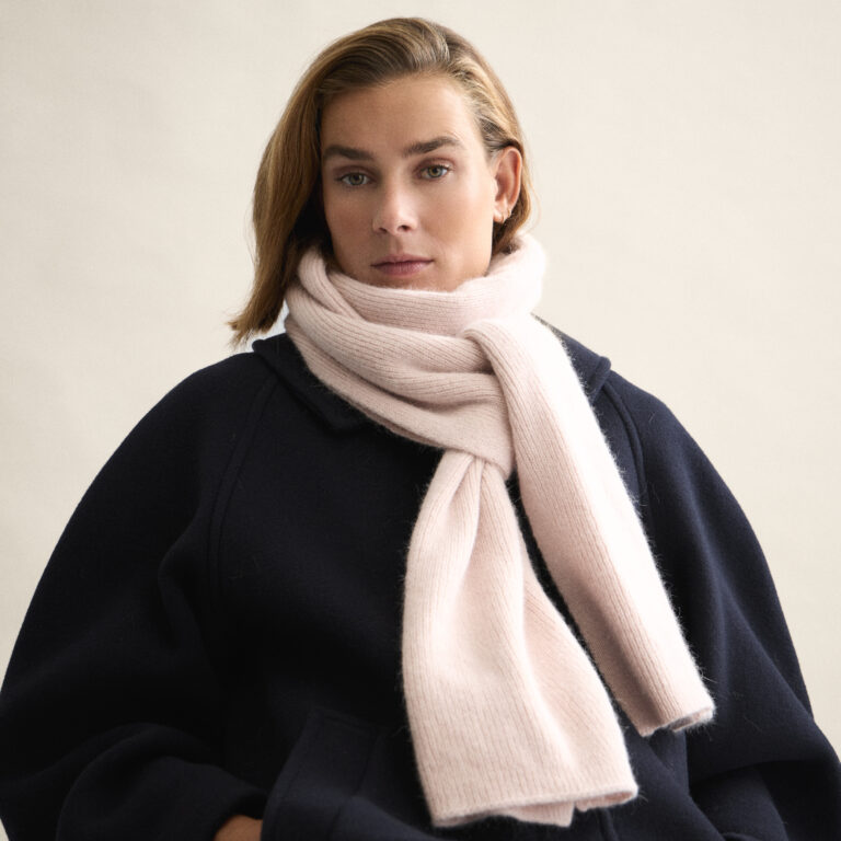 Le Bonnet Scarf — Misty Rose