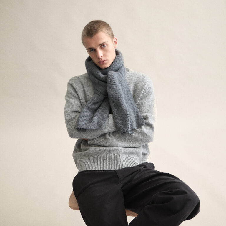 Le Bonnet Scarf — Slate Grey