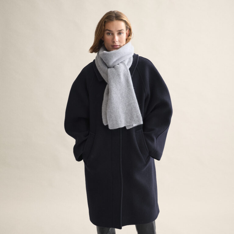 Le Bonnet Scarf — Smoke