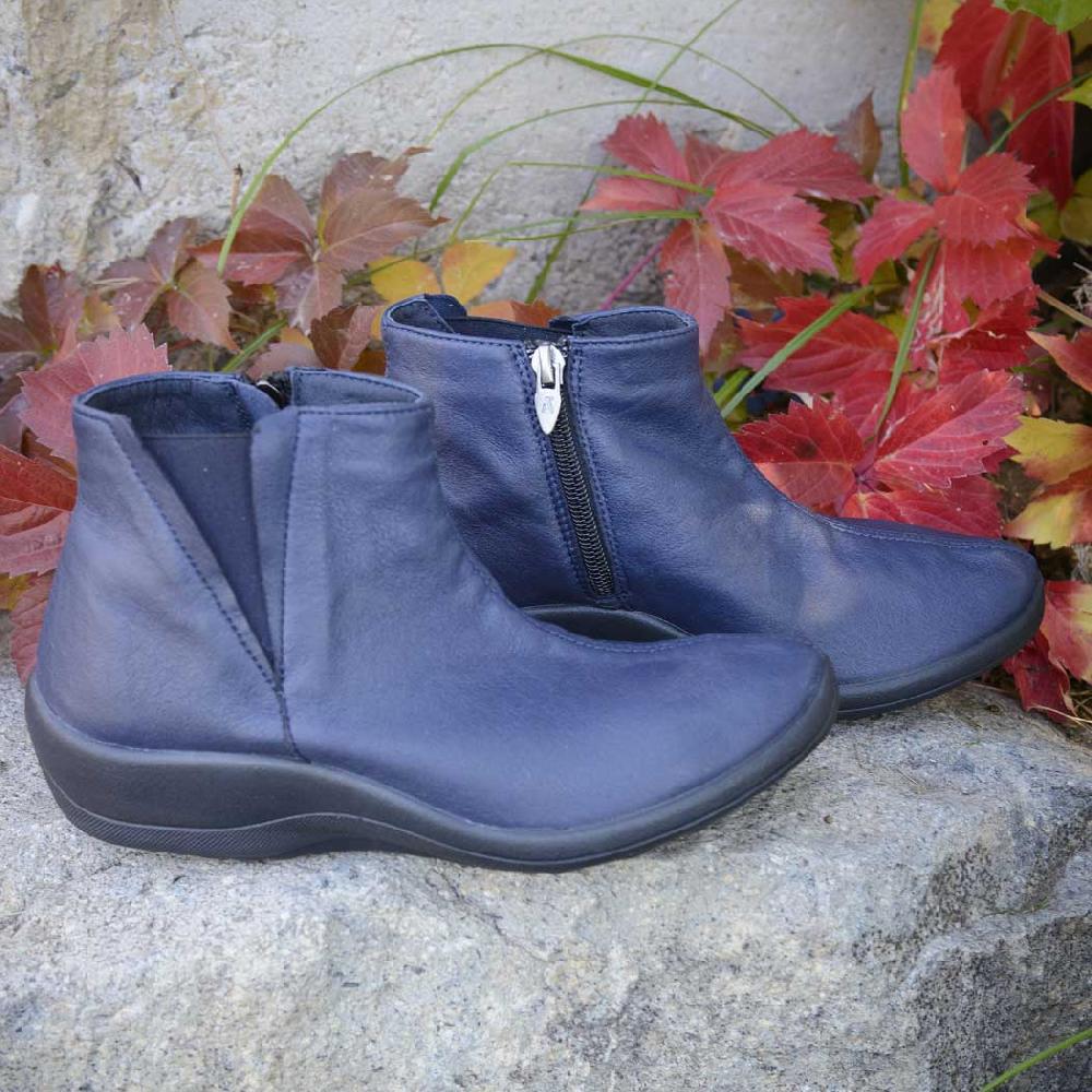 Le Bos Arcopedico Navy Blue Ardales Womens Side Zip Booties 4636-J67