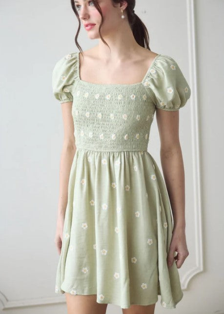 le bos Blu Pepper Light Sage Daisy Embroidery Smocked Puff Sleeve Mini Dress CR2496