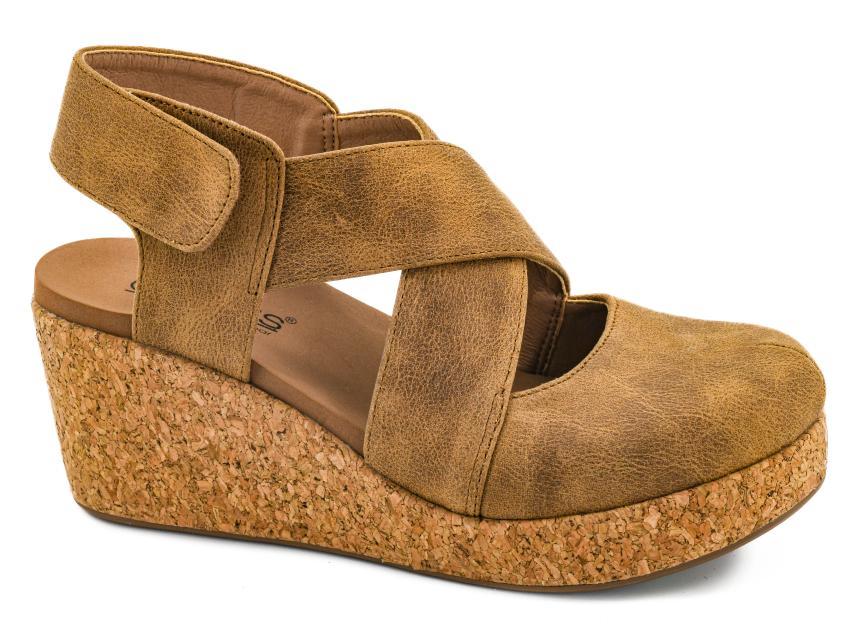 le bos Corky's Tan Case Closed Women's Closed Toe Wedge Heel Shoes 10-0150-TAN