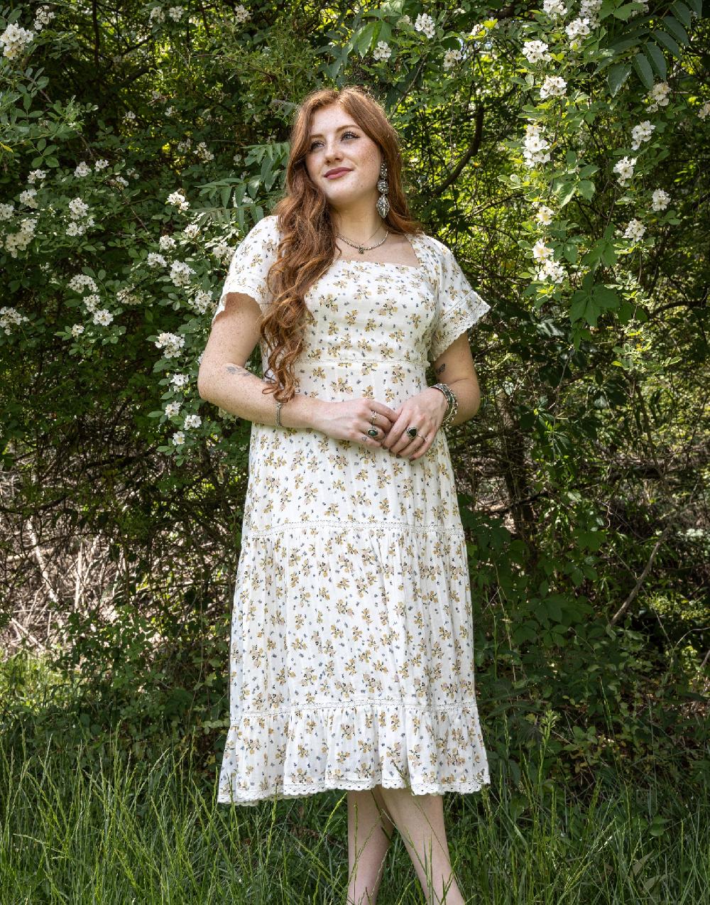 Le Bos Cotton And Rye Floral Women's Square Neck Tiered Short Sleeve Dress CRWD070M