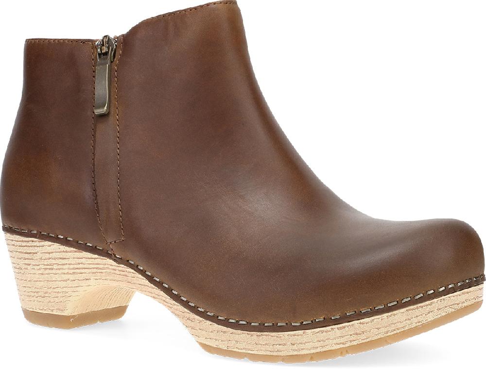 le bos Dansko Tan Oiled Pull Up Women's Booties 2217-641400