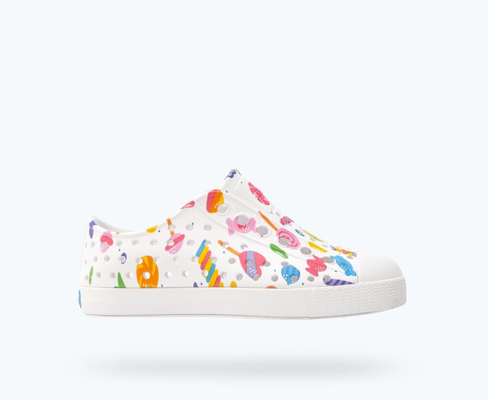 le bos Native Shell White/Shell White/Retro Candy Jefferson Little Kids Sneakers 13111501-9260-C