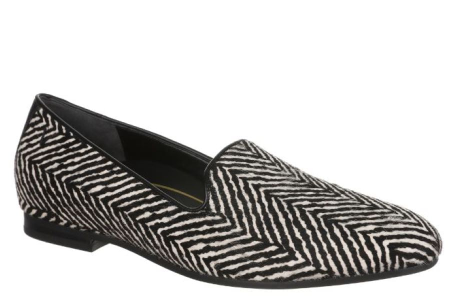 le bos Vionic Black and White Willa Slip On Womens Flat Shoes H7711L4-001