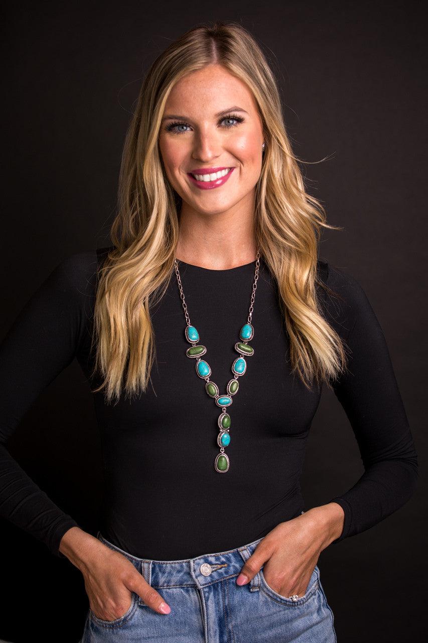 le bos West and Co. Turquoise and Green 27 inch Lariat Style Necklace with 3 inch Tail N14737TQGRN