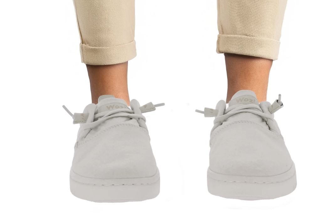 le bos Woz Butter Robbie Women's Canvas Sneakers ROBBIE-50100BUT