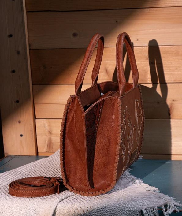 Le Bos Wrangler Brown Embroidered Boot Scroll Tote Bag WG145-8300BR