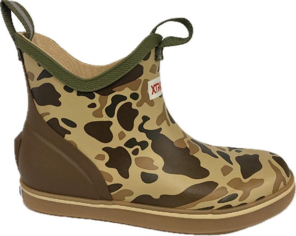 le bos Xtratuf Duck Camo Ankle Deck Camo Boot Big Kids (Sizes 1-6) XKABDCMY