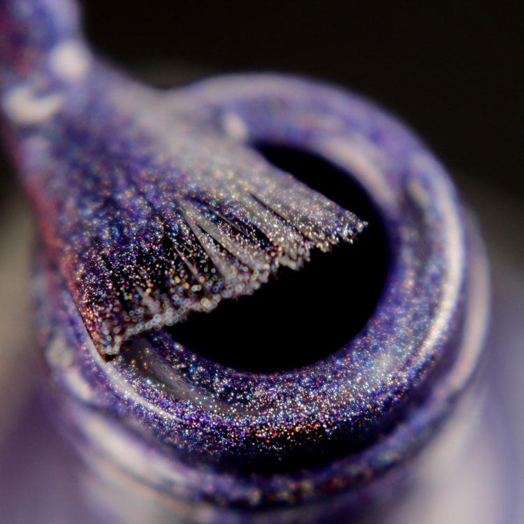 Le Chat Gravity Nail Lacquer