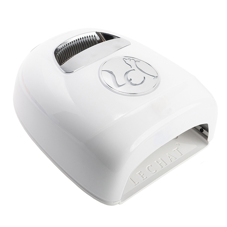 le chat Incure Lamp – Artic White Lamp