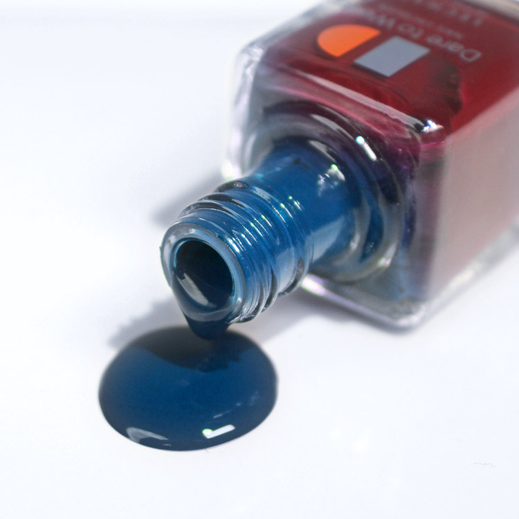 Le Chat Scarlet Stars Nail Lacquer