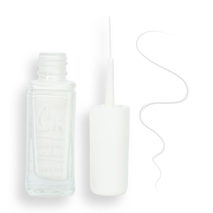le chat White Nail Lacquer