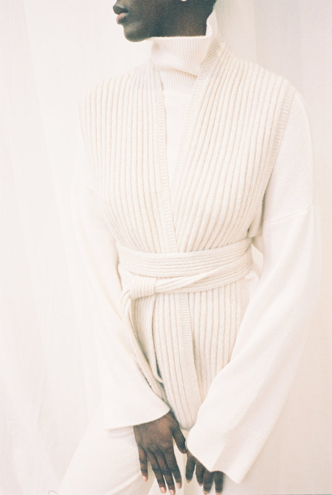 Le Kasha BORMIO Cashmere Top Scarf Black