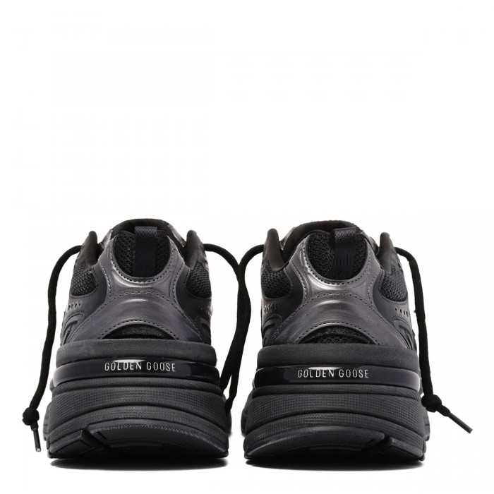 Le Noir Cortina LightStar Sneakers With Black Star