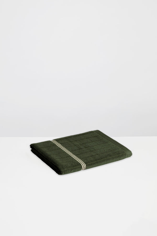 lee mathews Baina St Bathans Bath Towel