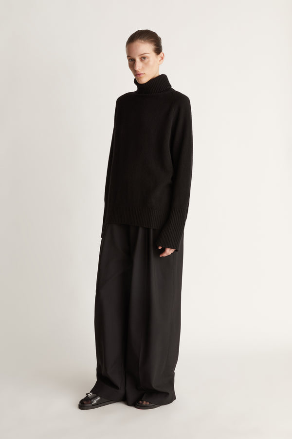 lee mathews Cashmere Turtleneck