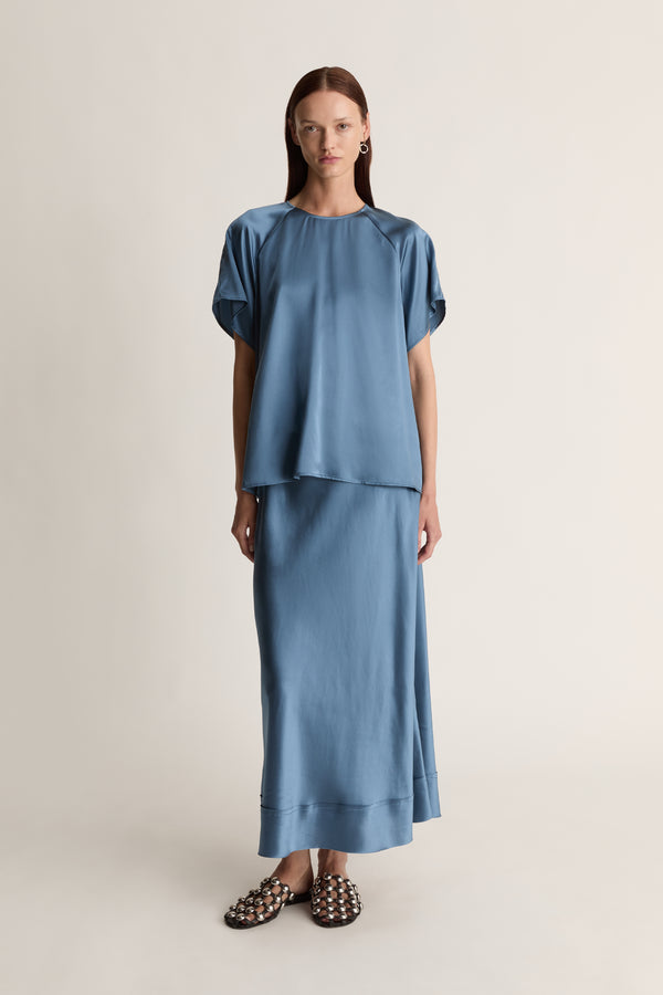 lee mathews Stella Silk Satin Raglan Tee