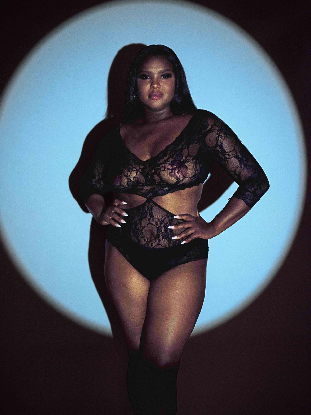 leg avenue Sweet Surprise Plus Lace Teddy Black