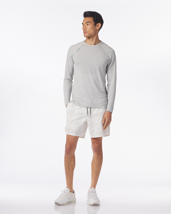 Legends Dash LS Tee Light Gray