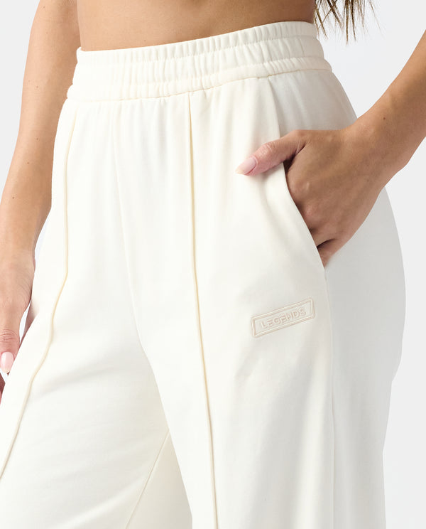 Legends Valentina Sweatpant Bone