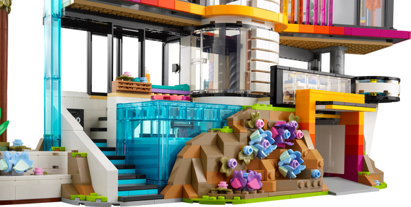 Lego Andrea's Modern Mansion