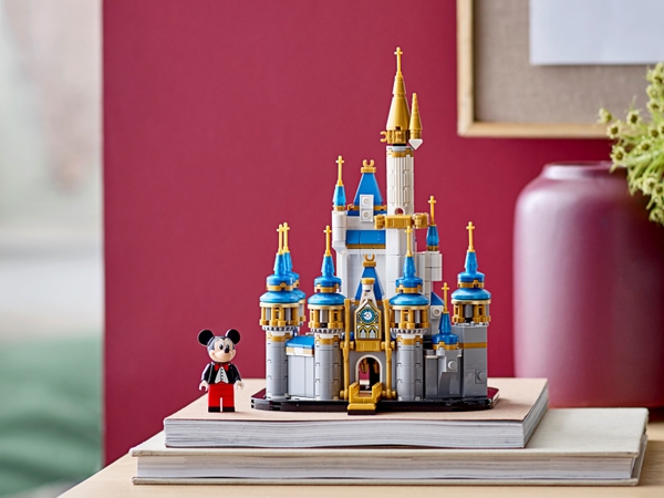 Lego Mini Disney Castle