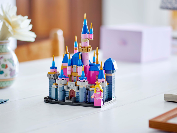 Lego Mini Disney Sleeping Beauty Castle