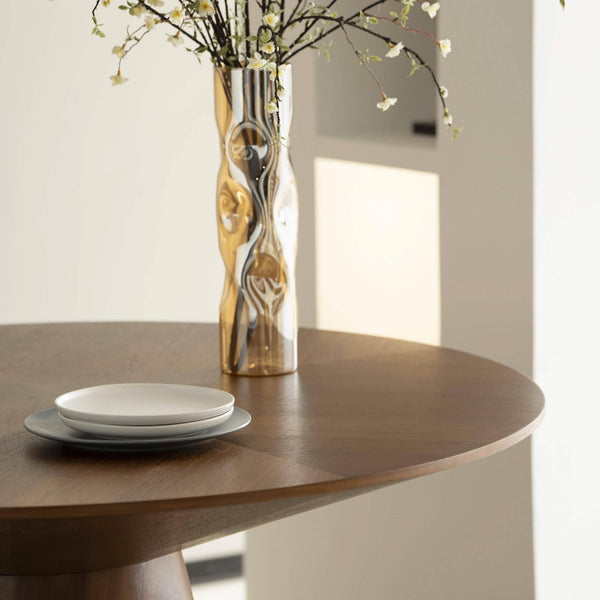 Leisure Mod Fynix 47” Round Dining Table With Ash Wood Veneer Top And Pedestal Base