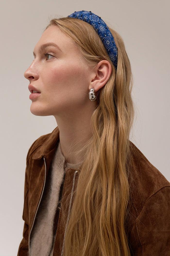 Lelet Ny Glossy Croissant Hoop Earrings Gold