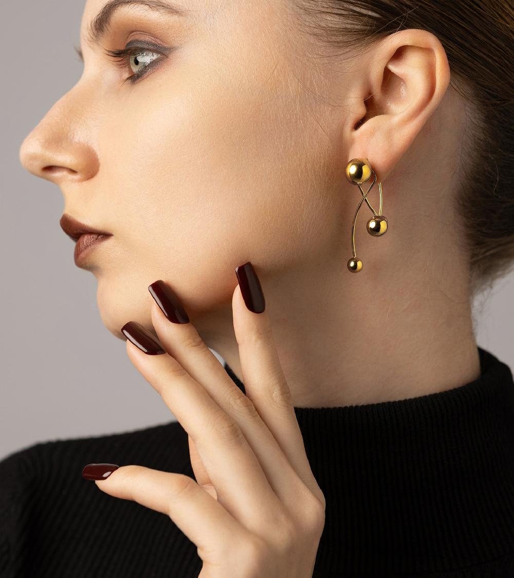 Les Basiles BOUCLES D'OREILLES CORA En Laiton Plaqué Or 18 Carats