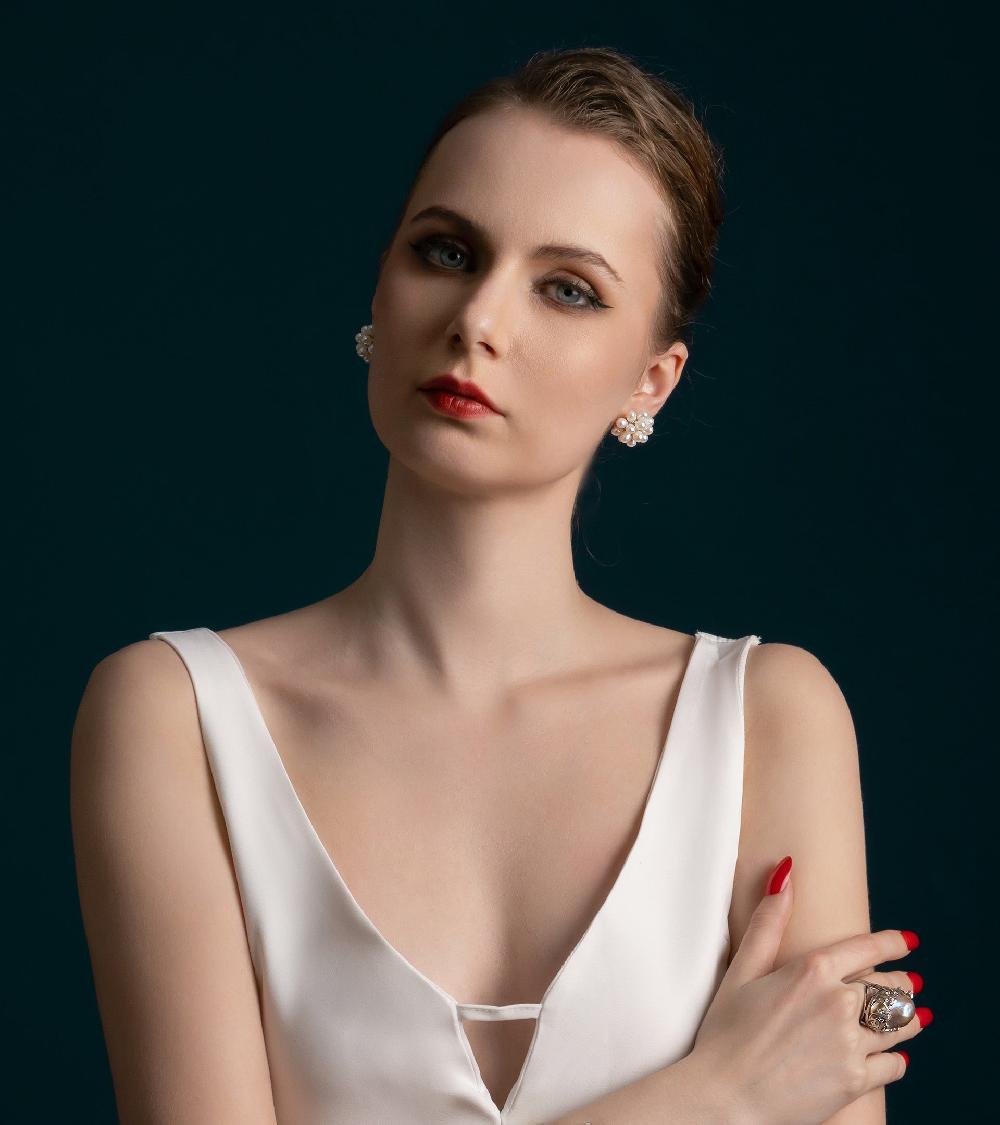 Les Basiles BOUCLES D'OREILLES EUGENIE En Perles D'Akoya Montées Sur Argent Sterling 925