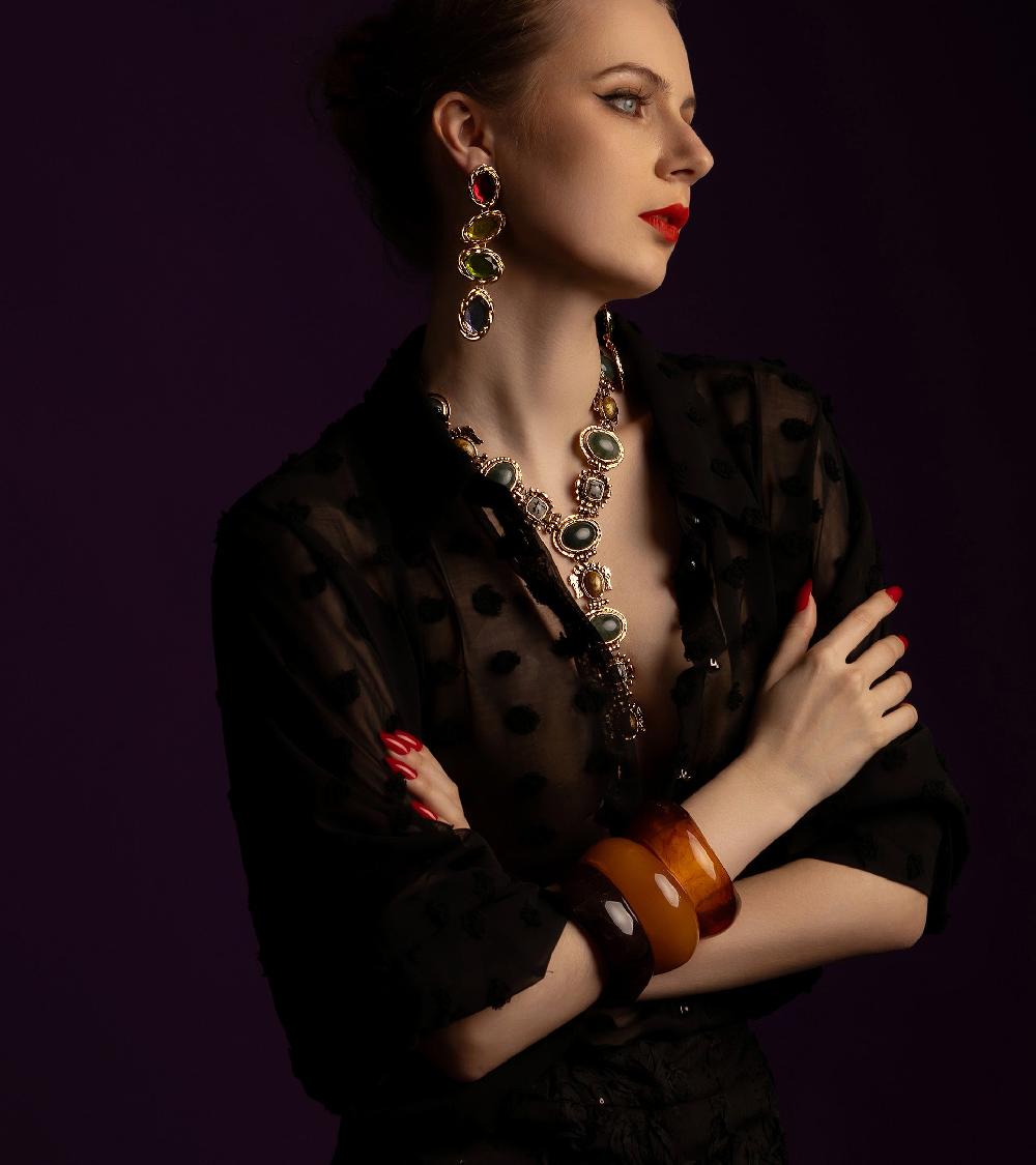 Les Basiles BRACELET MANCHETTE GAIL En Acétate écaillé Ambré Et De Forme Organique