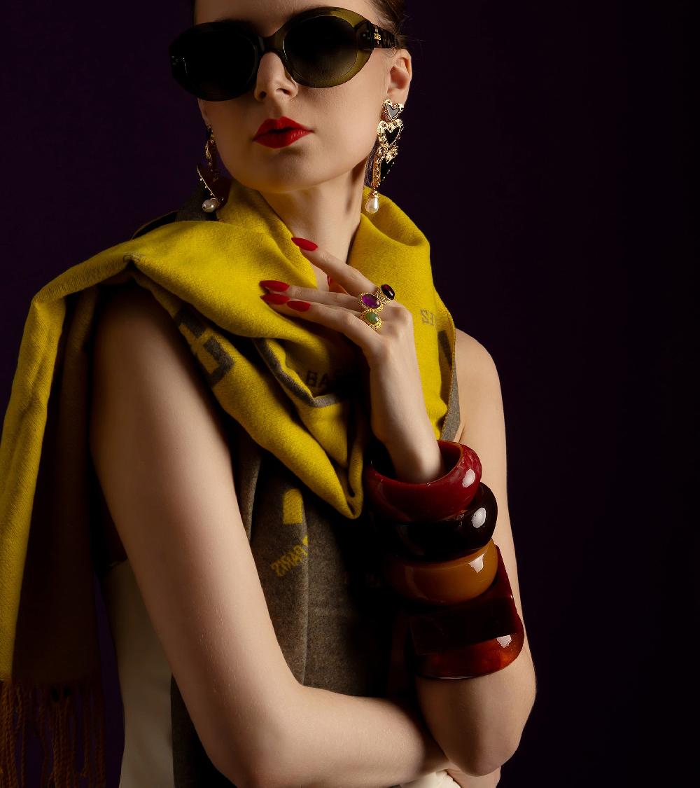 Les Basiles BRACELET MANCHETTE GAIL En Acétate écaillé Ambré Et De Forme Organique