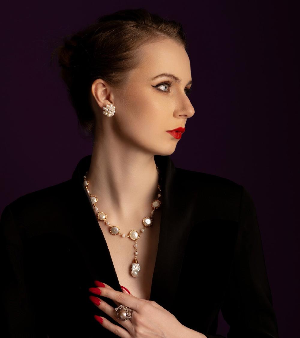 Les Basiles COLLIER DAMAS En Perles Baroques Montées Sur Fil De Vermeil